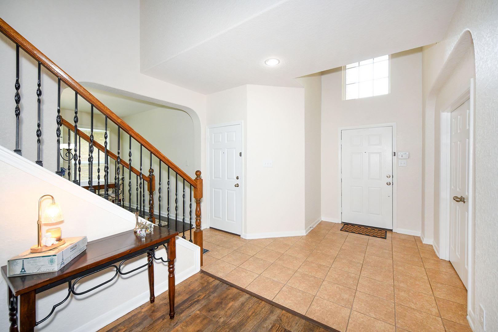 Mountain Lodge Gated Community 5 Bedroom 3 5 Bathroom Home – photo 4