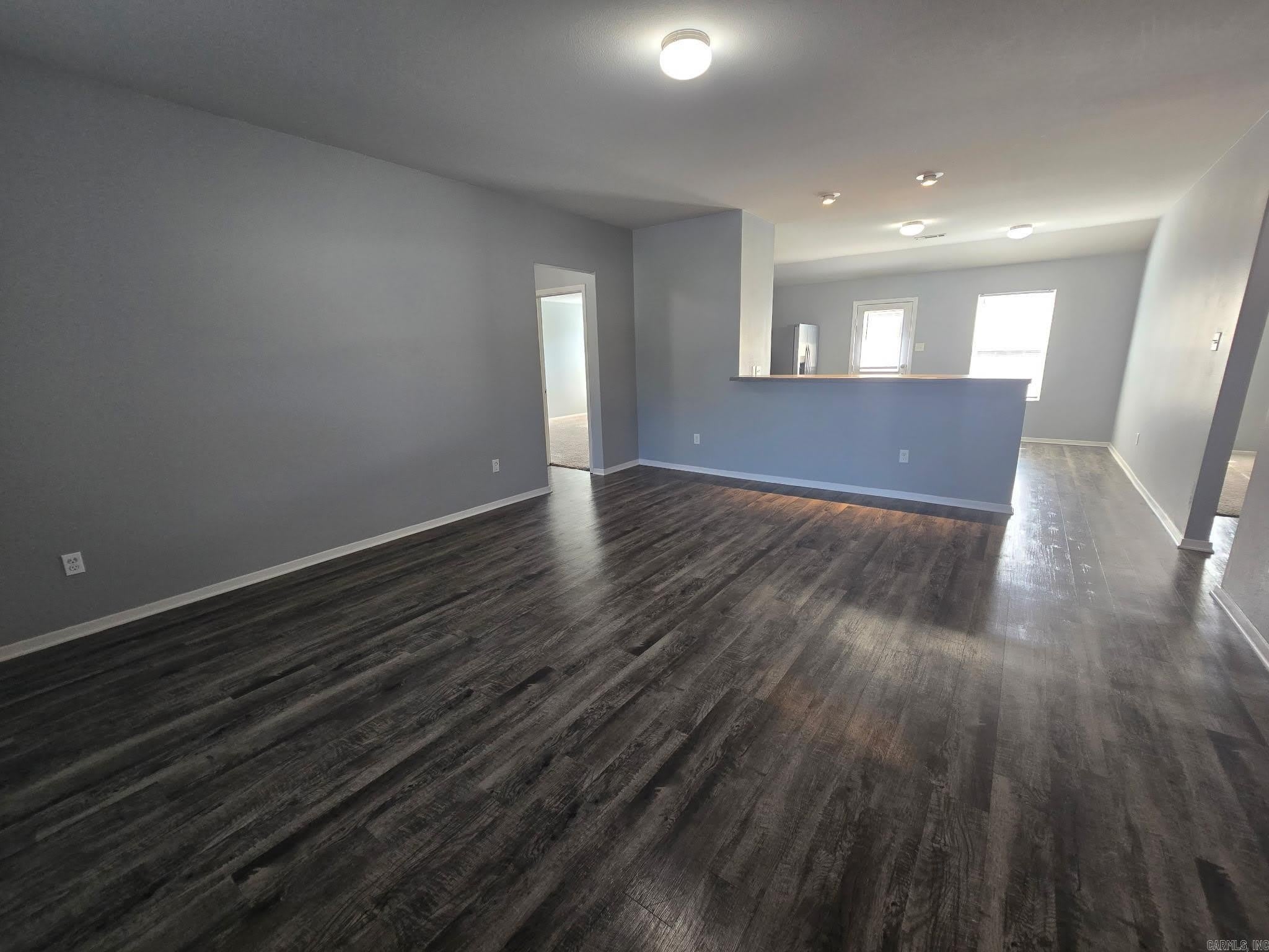 2416 Kenneth Drive – photo 2