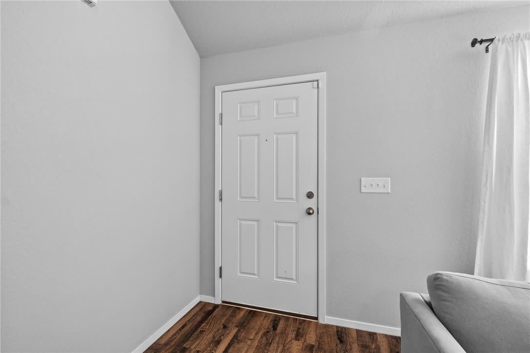 927 E Swift Drive – photo 5