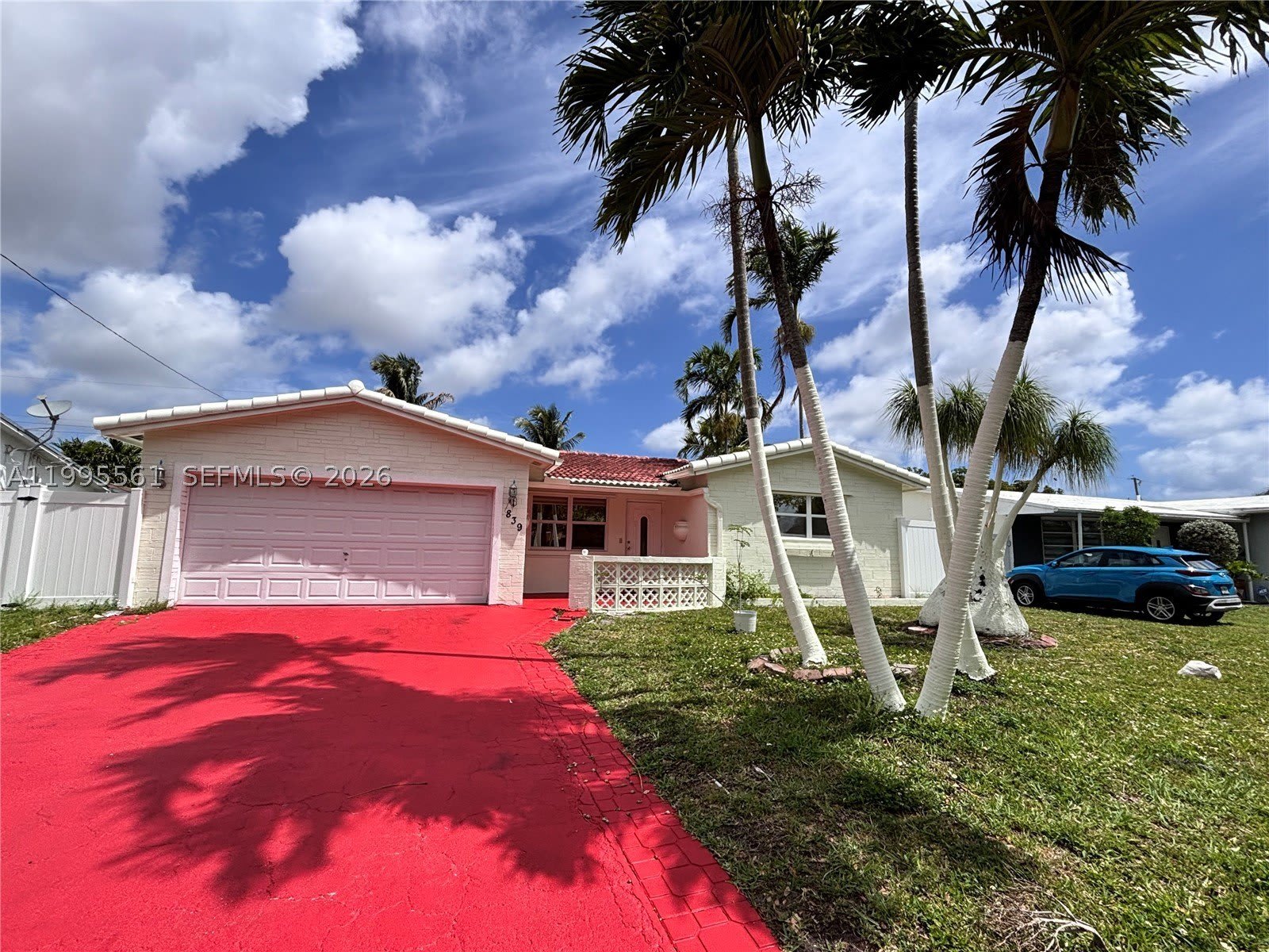 839 S Highland Dr – photo 2