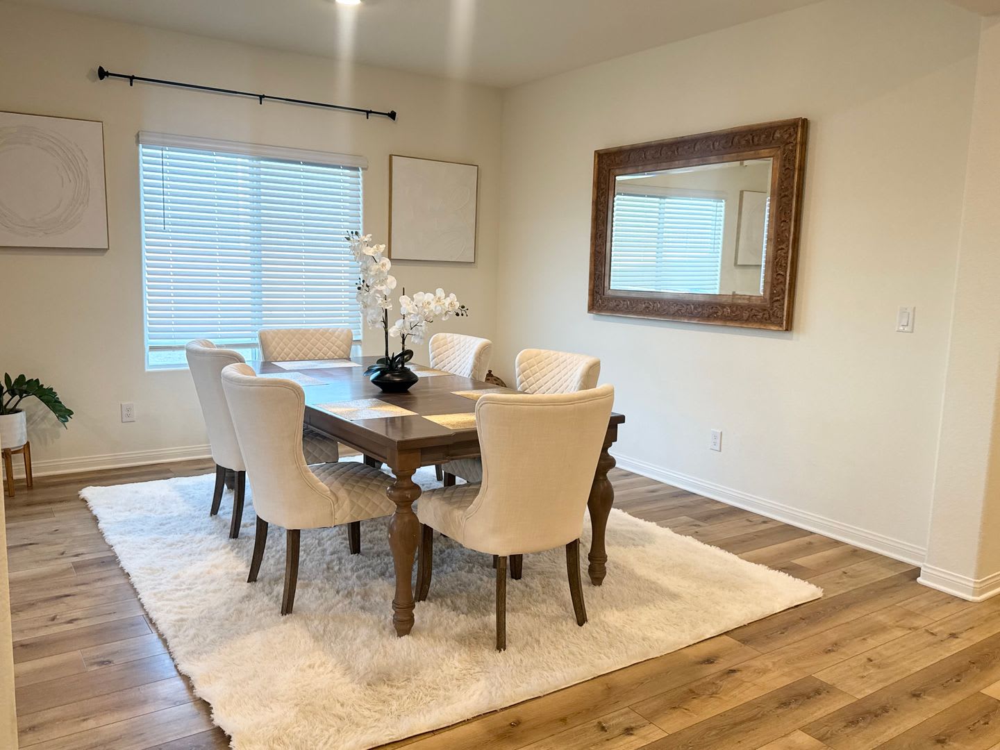 Beautiful Single Story Home Built In 2023 Featuring 4 Bedrooms 3 Bathrooms And Approximately 2 800 Square Feet Of Living Space – photo 3