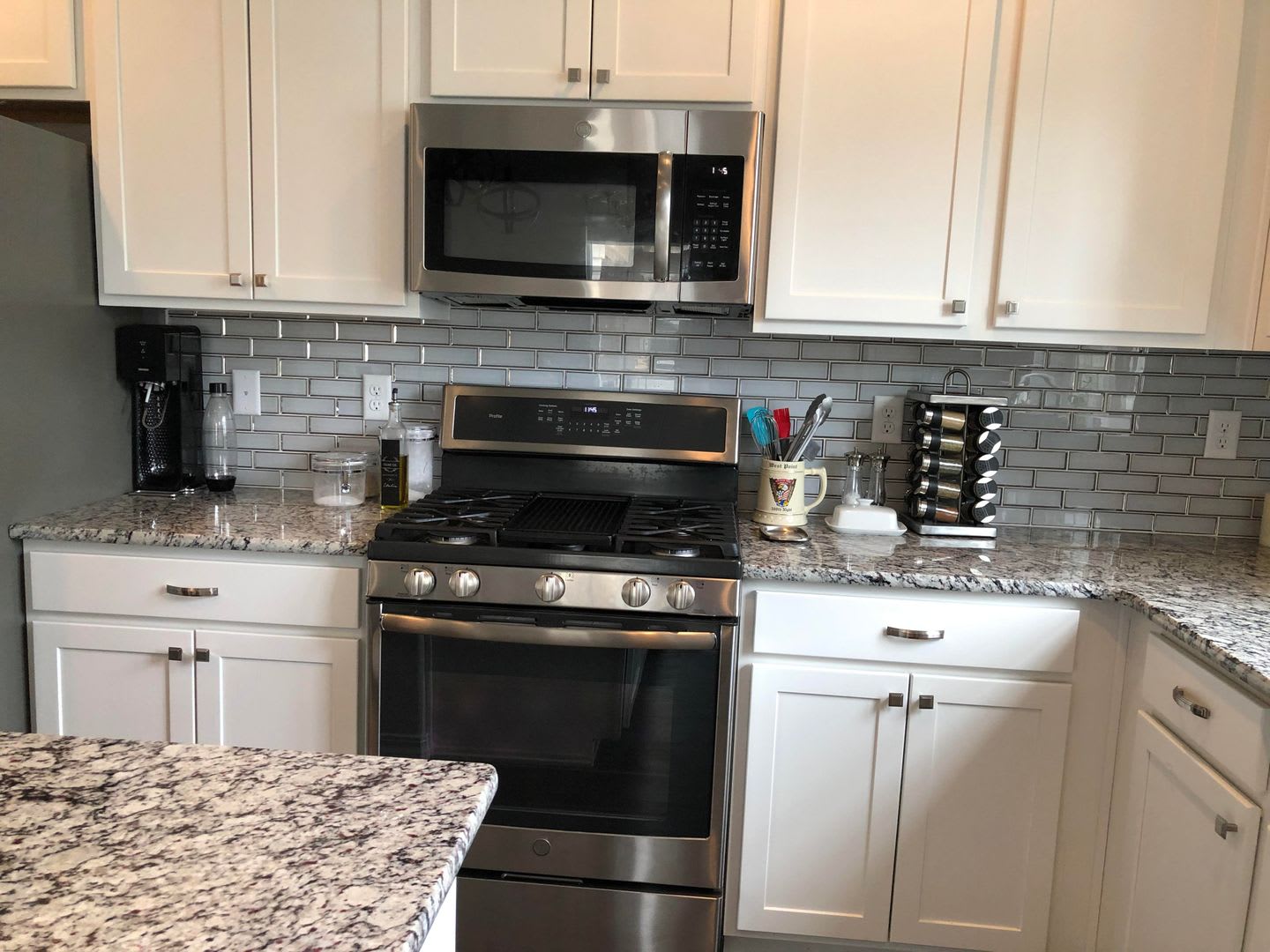 3bd, 2.5ba 2car West Side Beauty, Built in 2019, Close to Downtown – photo 2