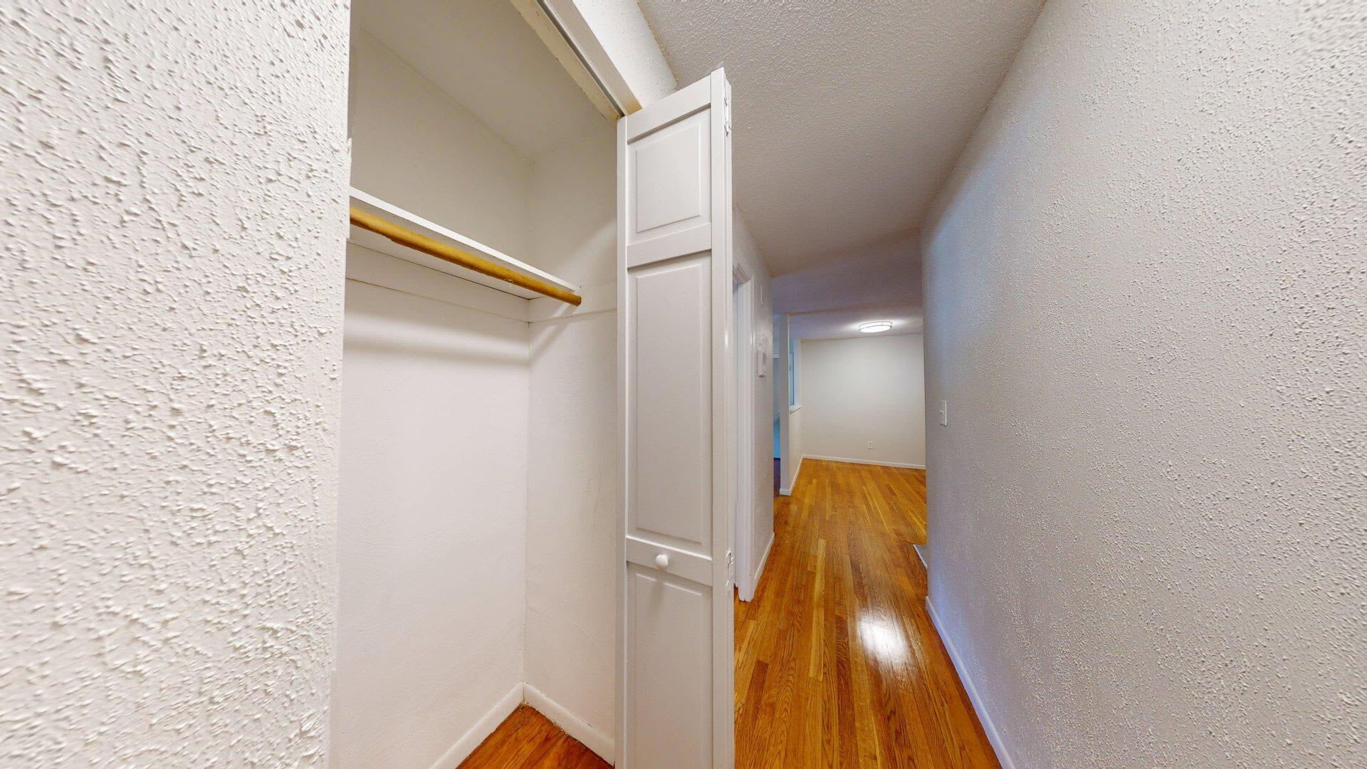 Westside Colonial – photo 1