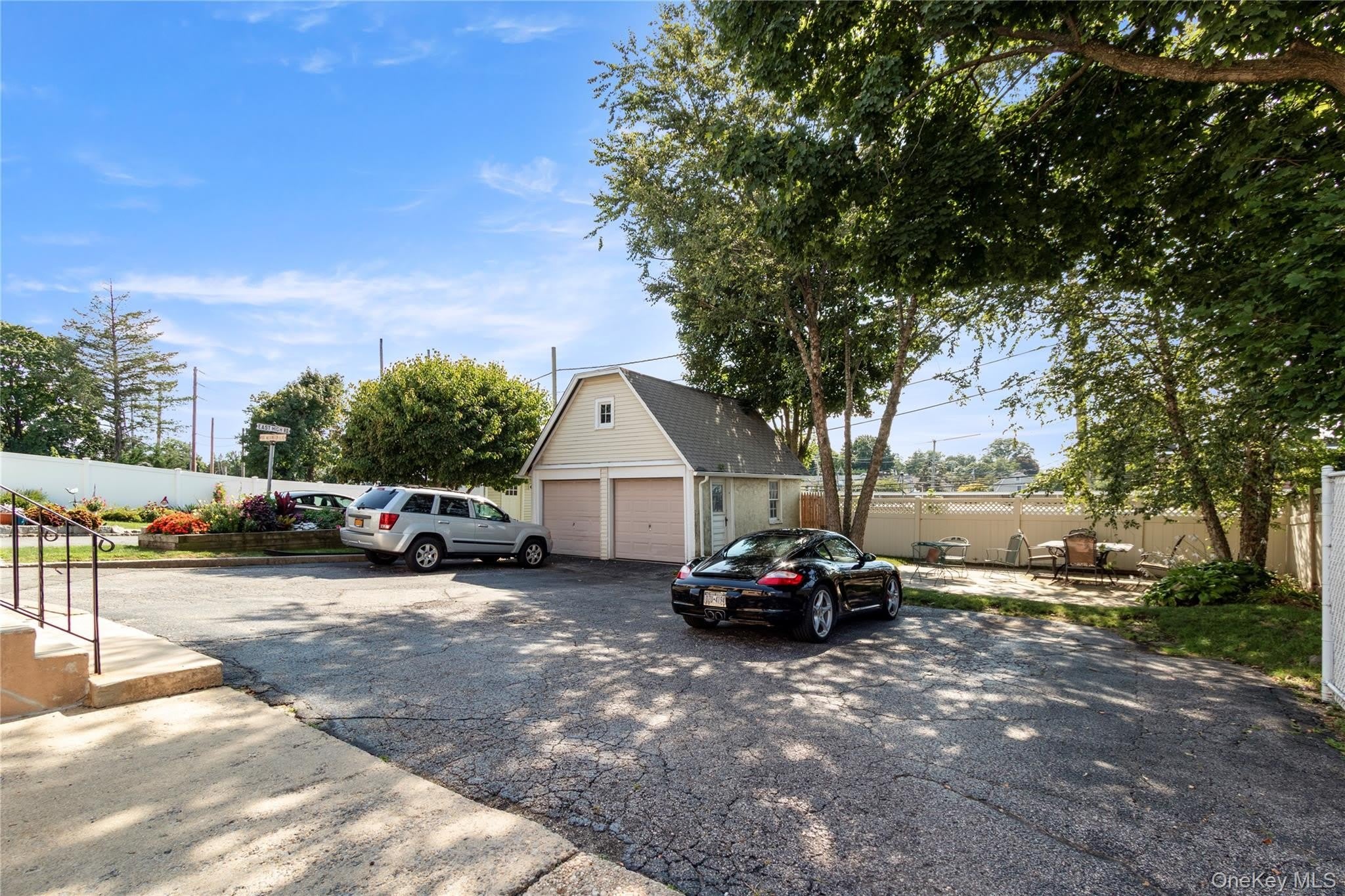 26 S Bayles Avenue – photo 2