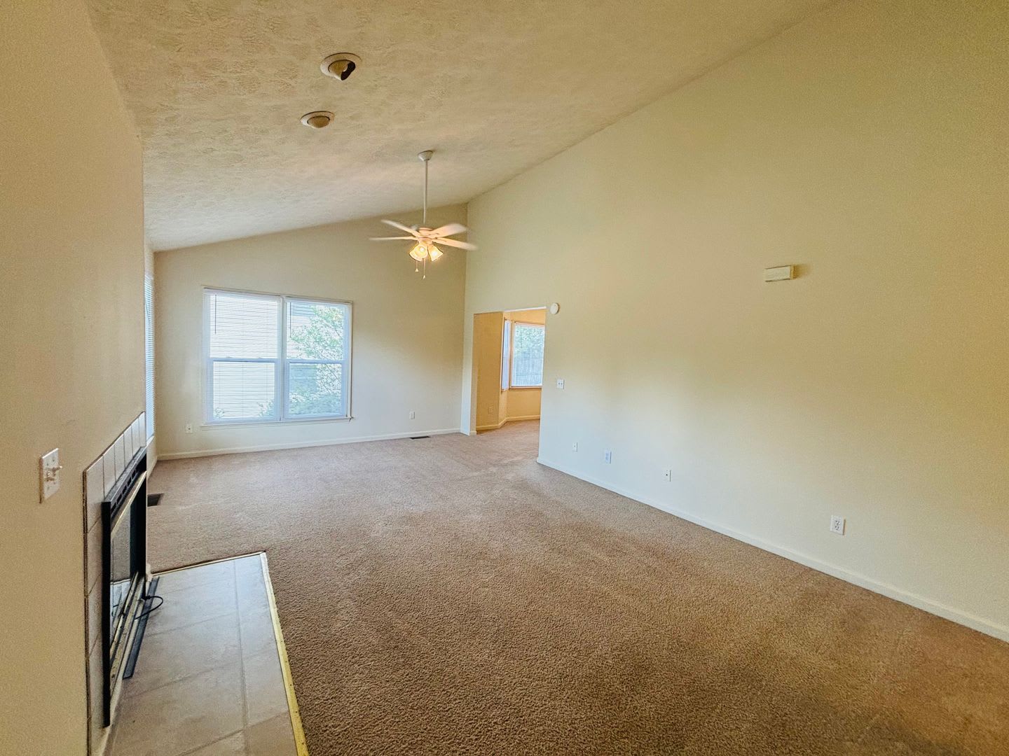 3 Bedroom, 2 Bath House – photo 2