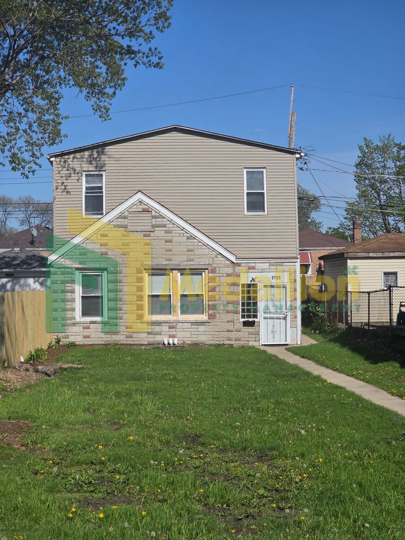 Updated 4 Bedroom Home On A Quiet Block – photo 1