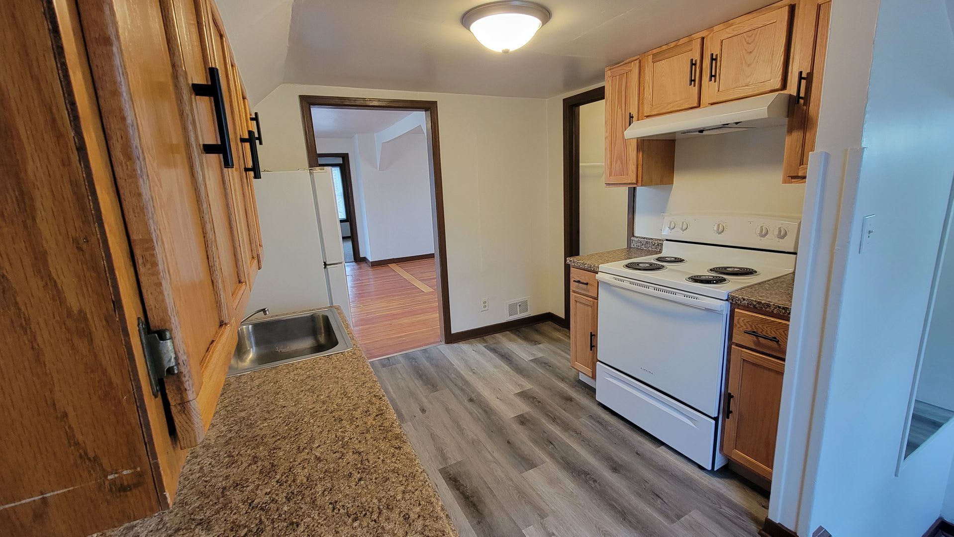 1168 1/2 Shawano Ave – photo 2