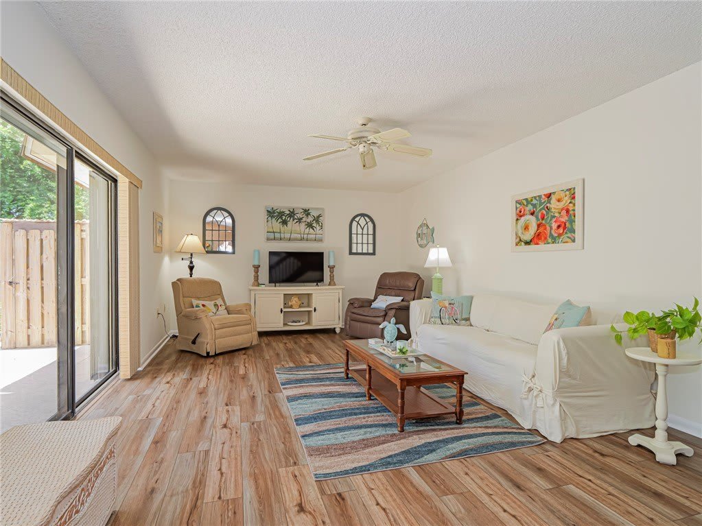 340 S Waverly Place – photo 5