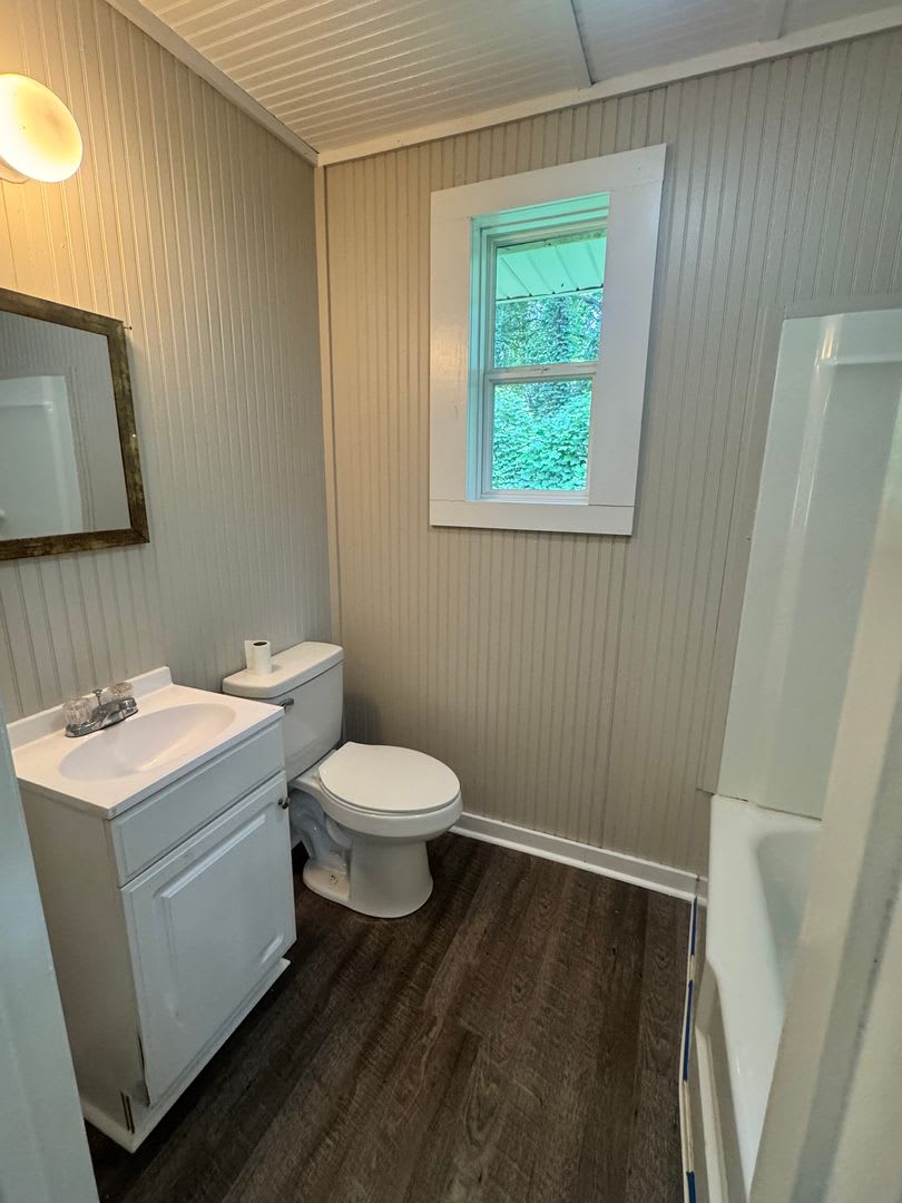 Available Now! 307 Crawford Lane in Thompson – photo 3