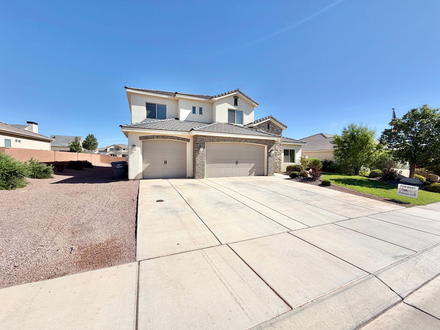 Incredible price!! Stunning 6 bedroom in Little Valley – photo 2