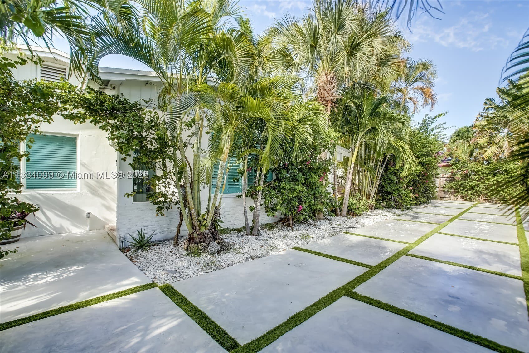 2601 NE 11th Ct – photo 3