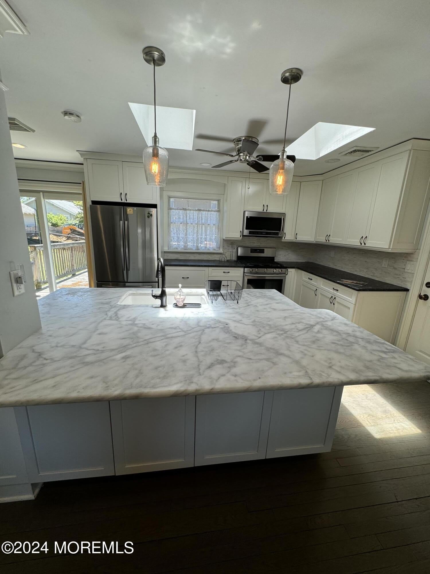 282 Lawrence Avenue – photo 5