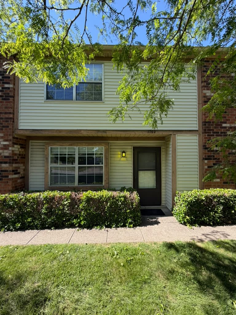 1762 Queensbridge Drive – photo 1