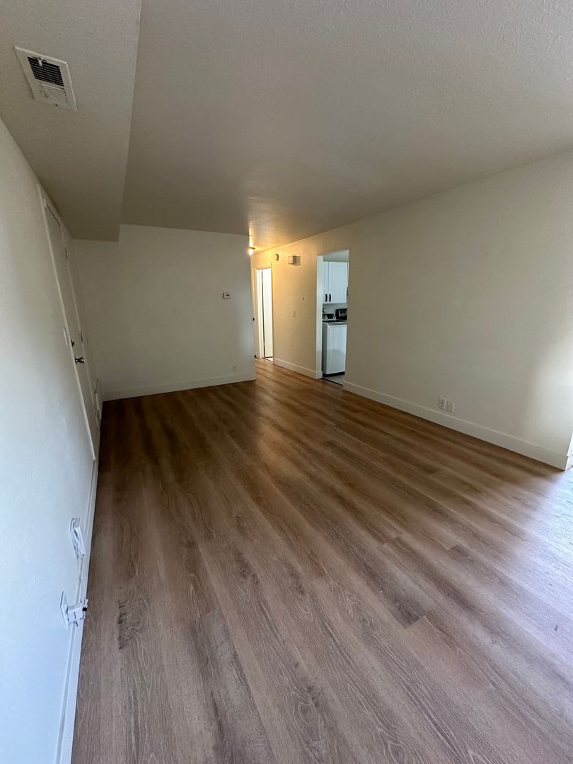 GET $500 OFF THE FIRST MONTHS RENT!!! – photo 5