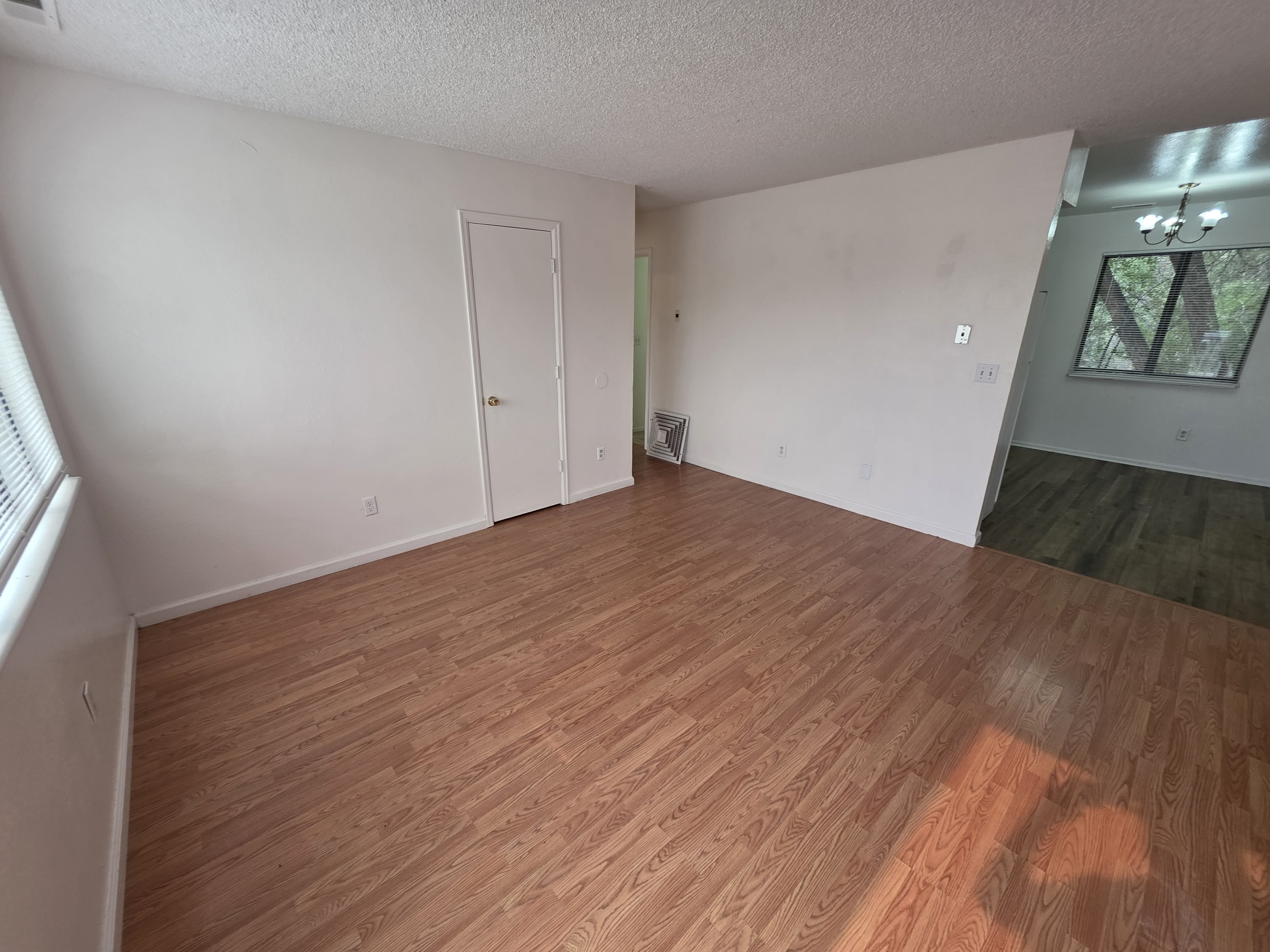 987 Iowa Ave C – photo 3