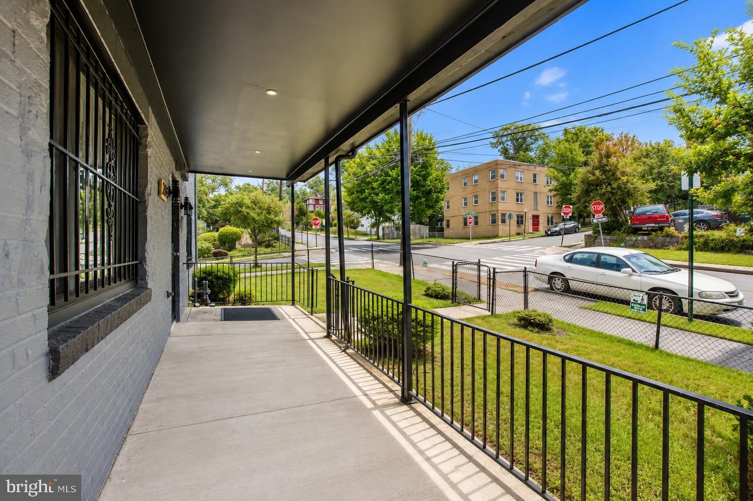 2834 R Street Se – photo 3