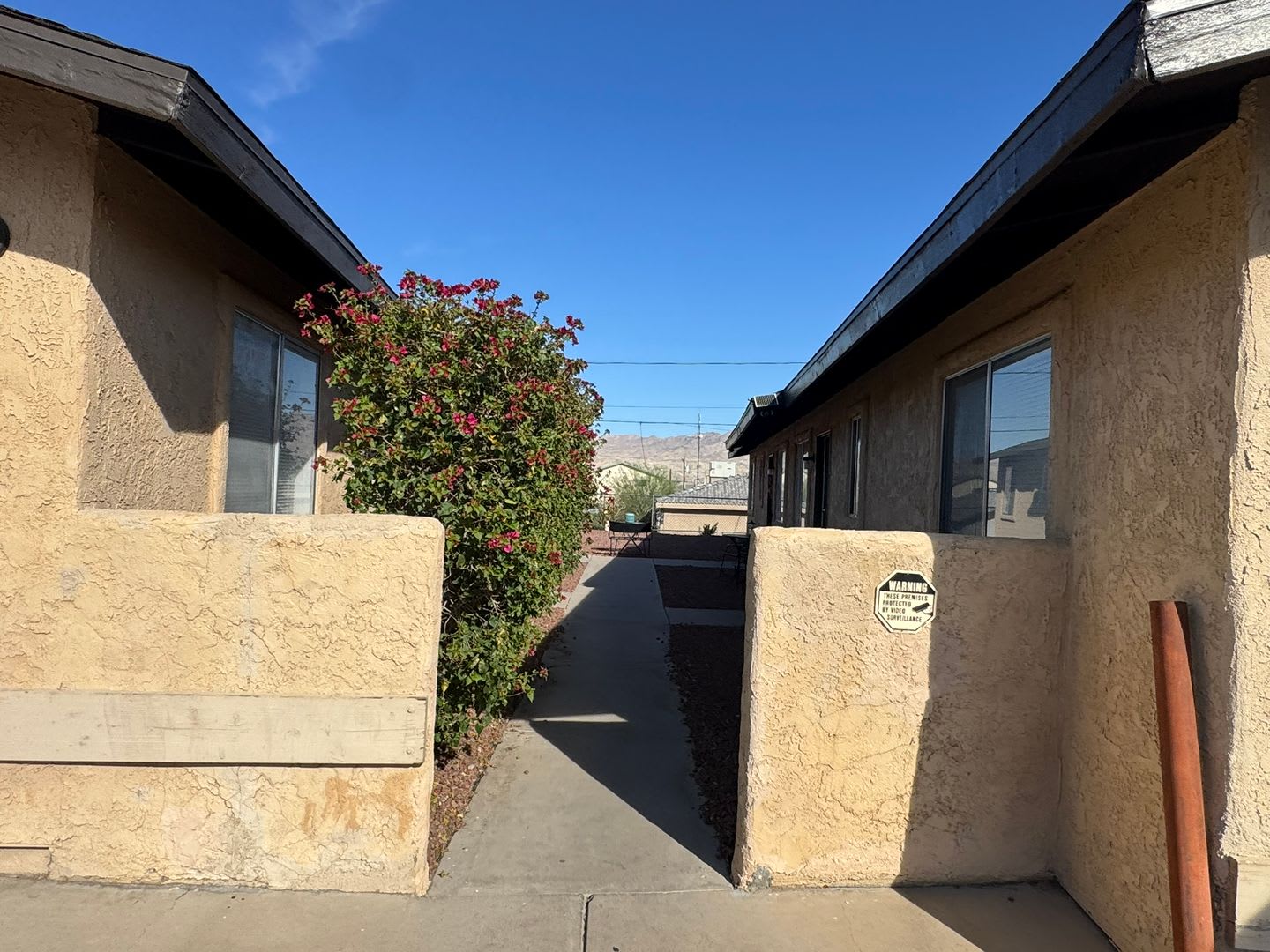 Refreshed 2 Br 2Ba Close To Hwy 95 – photo 2