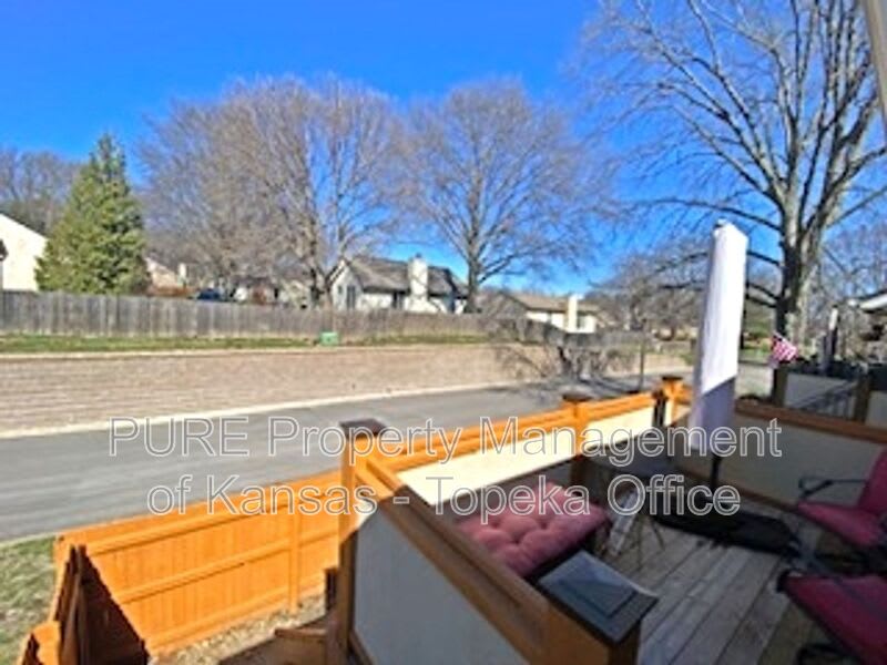 10903 Gillette Street – photo 4