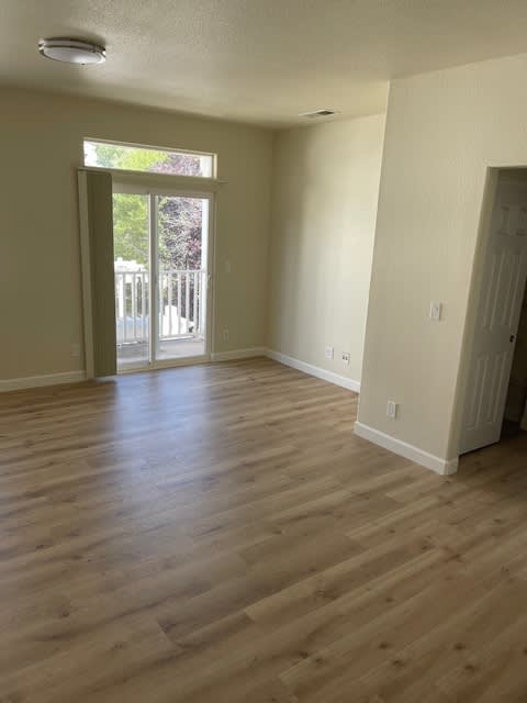 1032 Prospect Avenue – photo 2