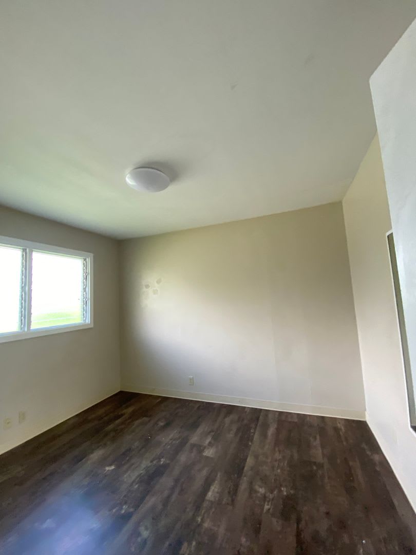 Single Family 3 Bedroom/1 Bath – photo 5