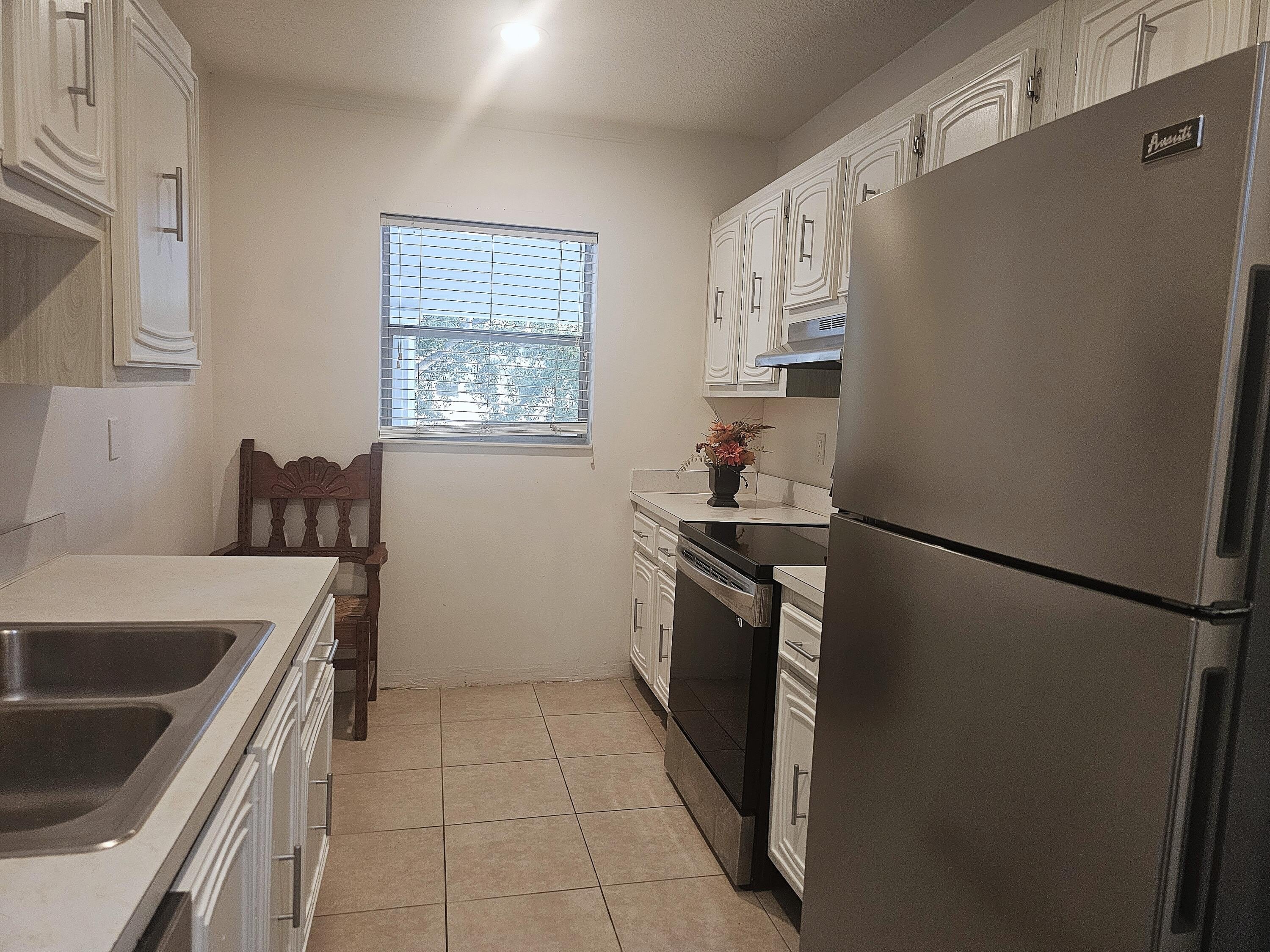 2600 SW 22nd Avenue – photo 4