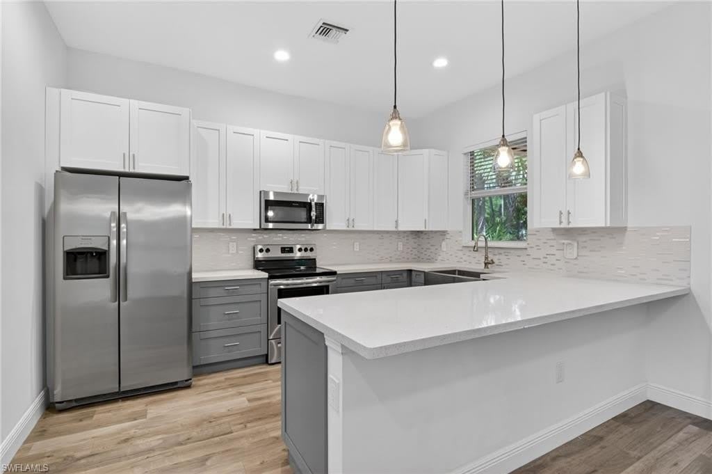 2745 22nd Ave NE – photo 3