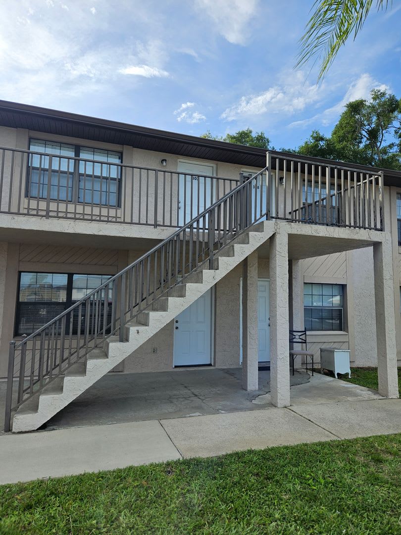 50% off of first months rent upon approval – photo 1