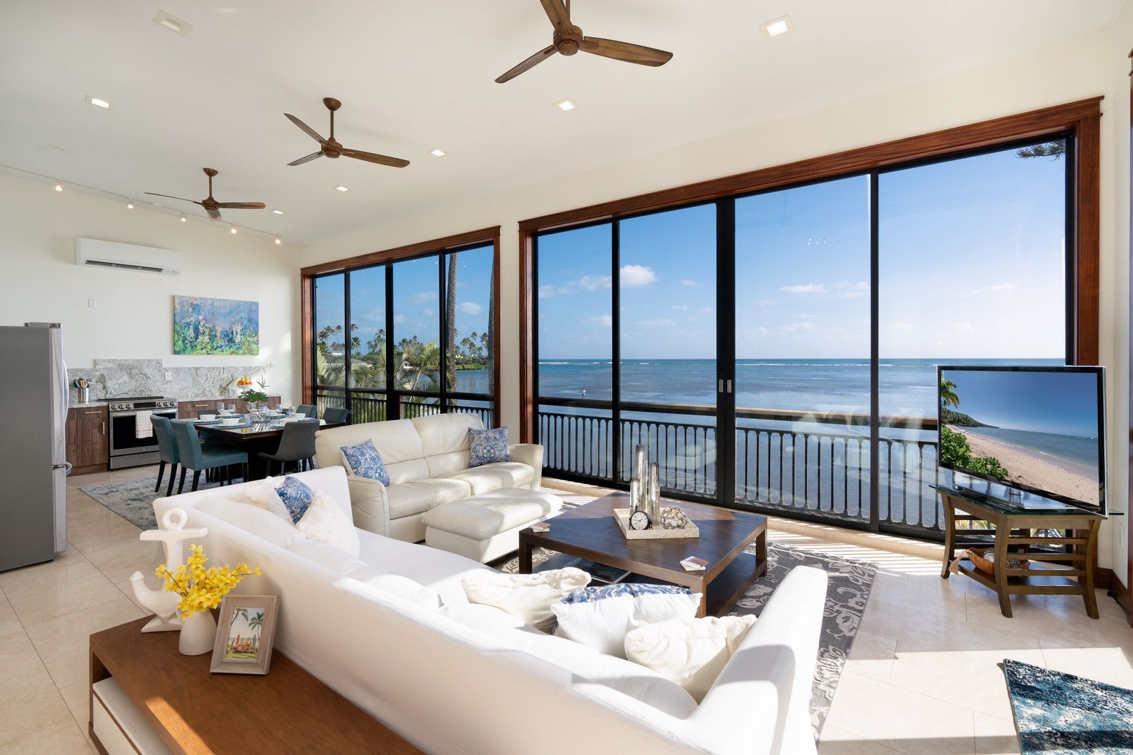 Wailupe Seaside Haven: Beachfront Luxury Home w/ Infinity Pool & City Proximity – photo 5
