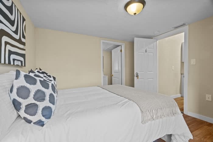3201 East Osborne Avenue – photo 4