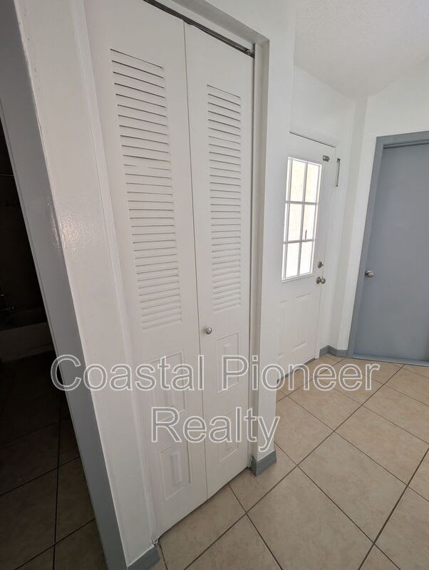 1331 Coolridge Dr – photo 4