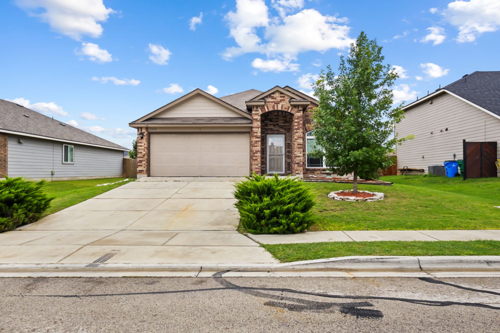 Well-Maintained 4 Bedroom Home in a Convenient Seguin Location – photo 2