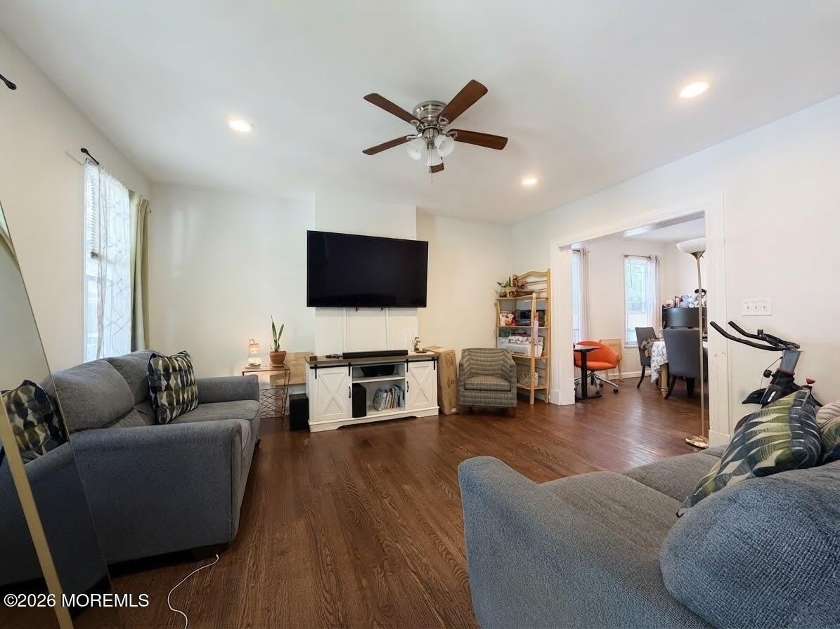 1047 Jaques Avenue – photo 3