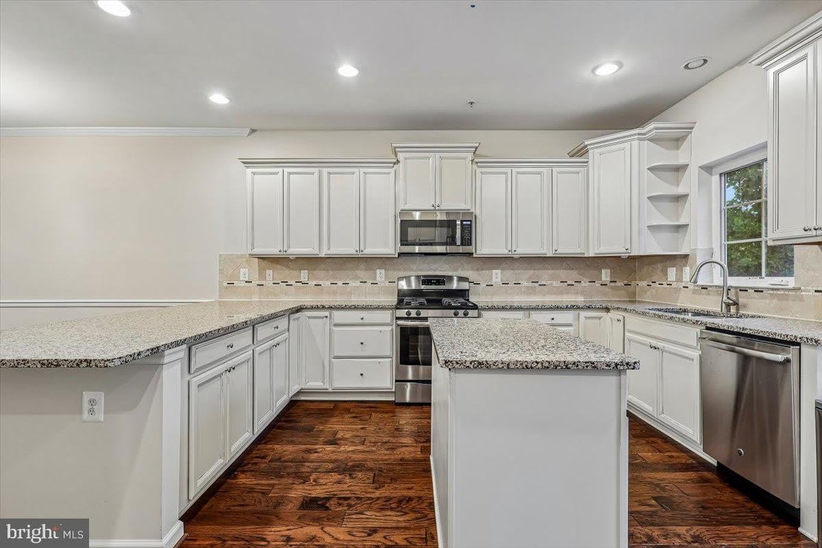 1004 RED CLOVER Road – photo 4