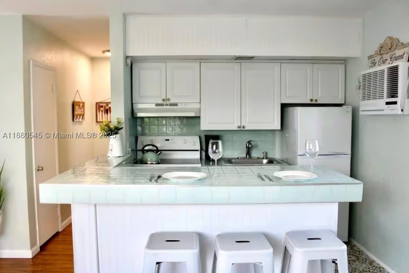 316 Walnut St – photo 4