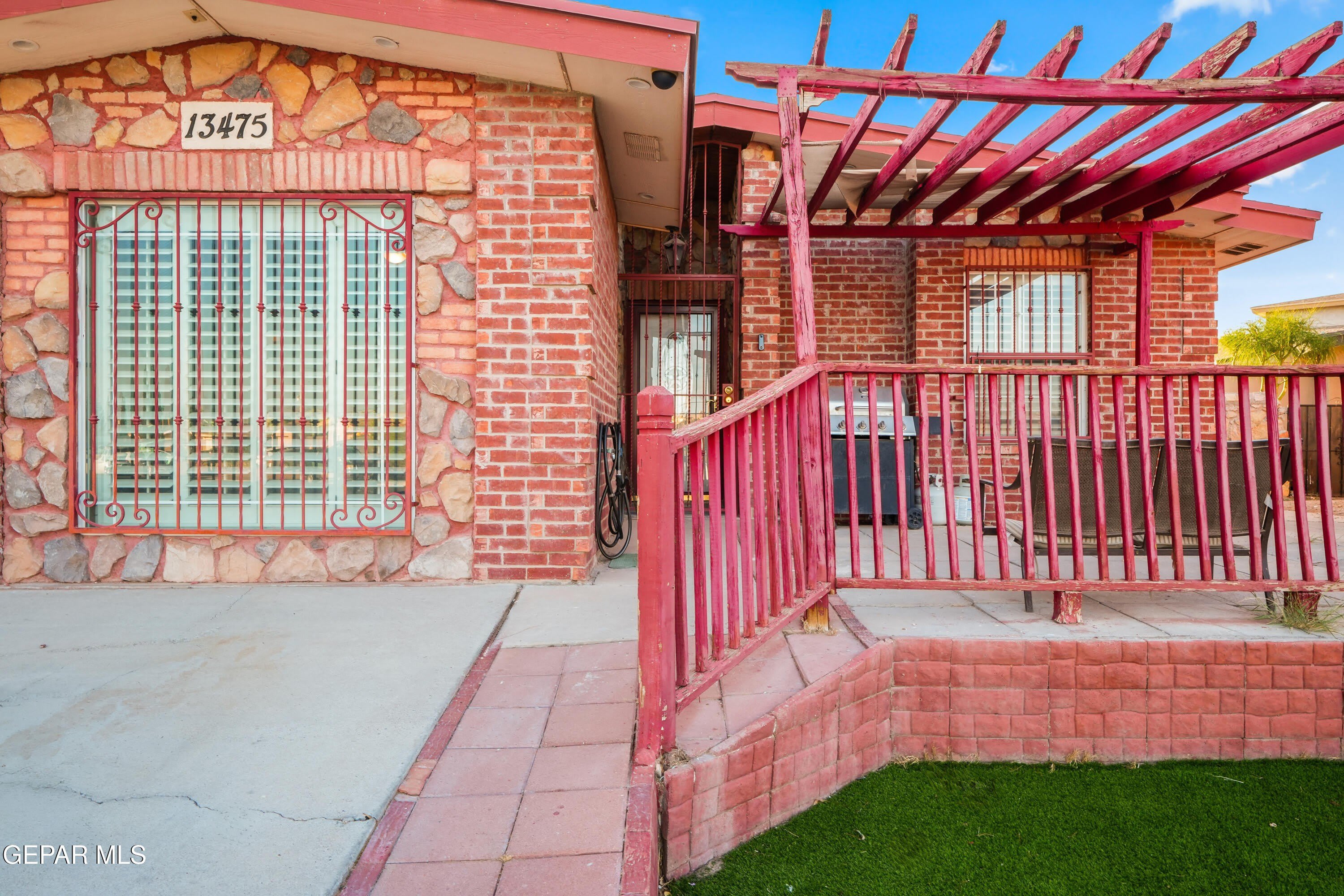 13475 Sunset Hills Drive – photo 4