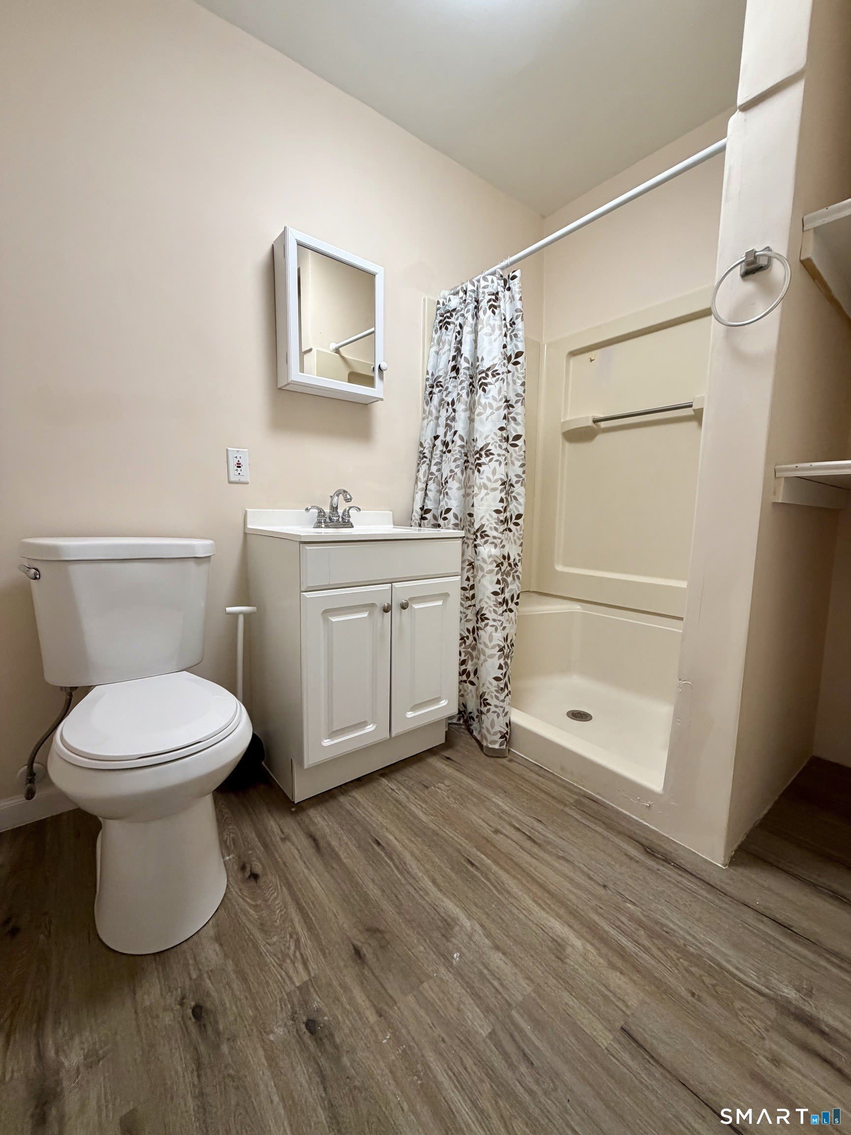 237 E Main Street – photo 3
