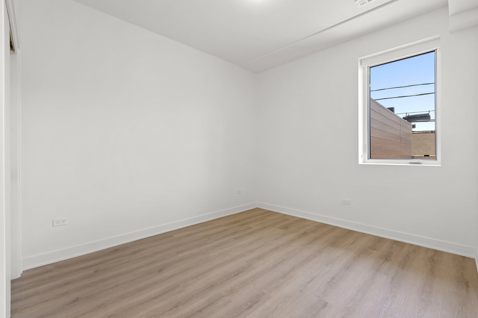 1801 West Grand Avenue – photo 2