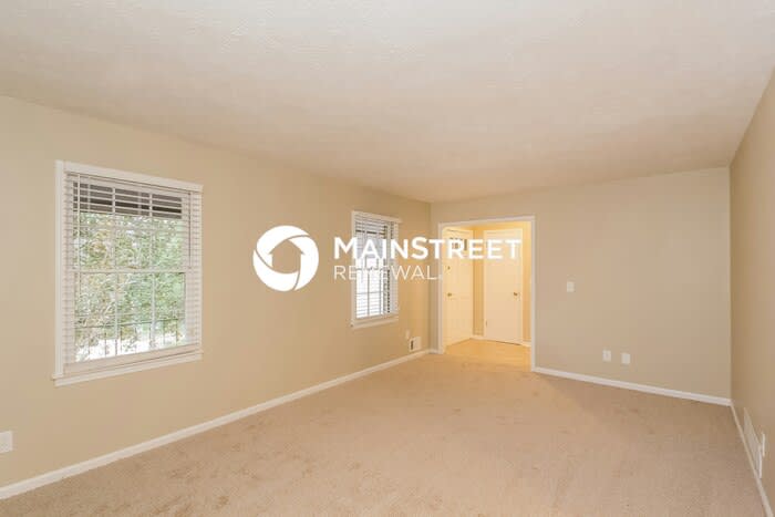 340 Shelton Woods Court – photo 3