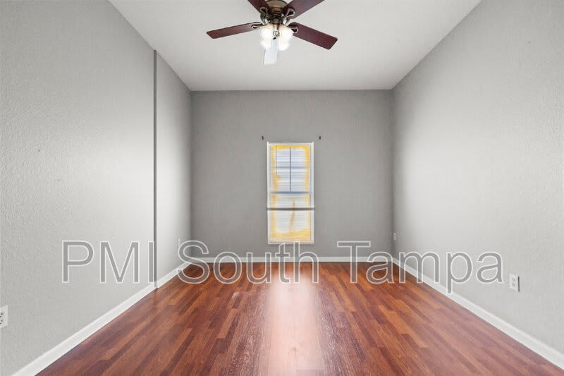 2421 W Horatio St – photo 5