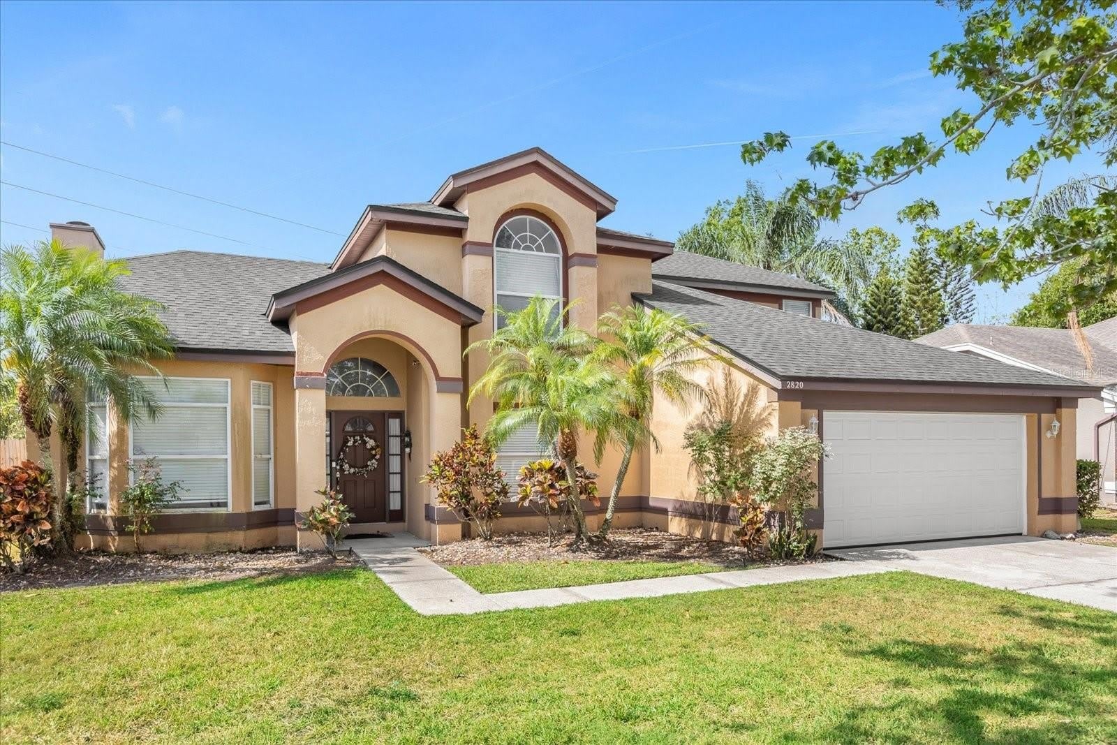 2820 SMITHFIELD Drive – photo 1