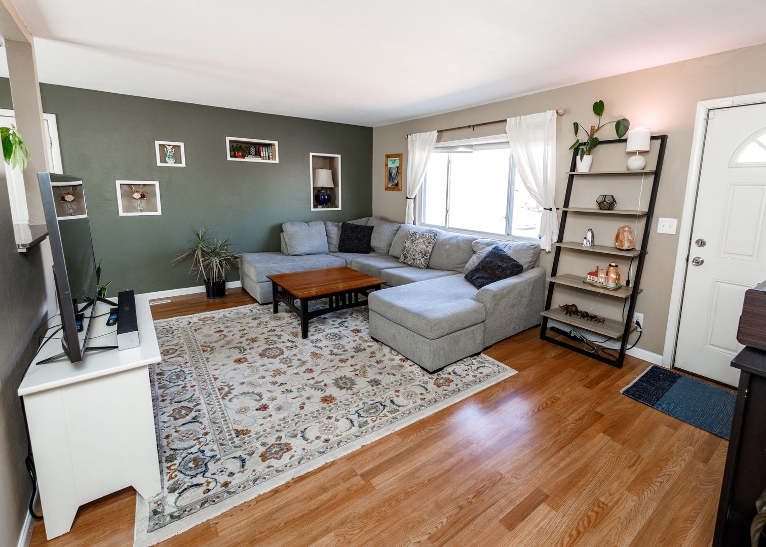 3 Bedroom 1 Bath In Cheyenne Mountain Area – photo 4