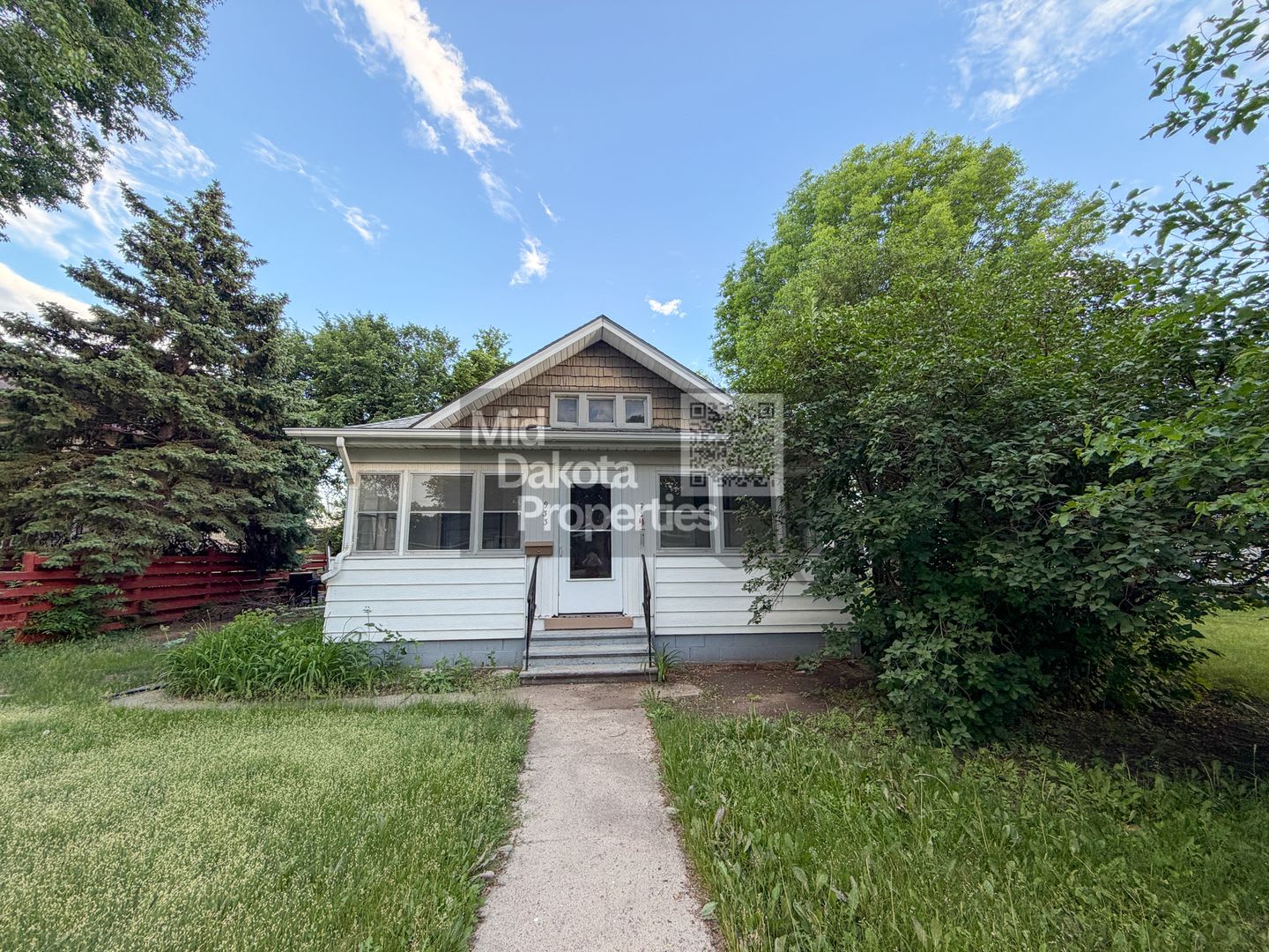 933 E 5th-3 Bedroom House – photo 1
