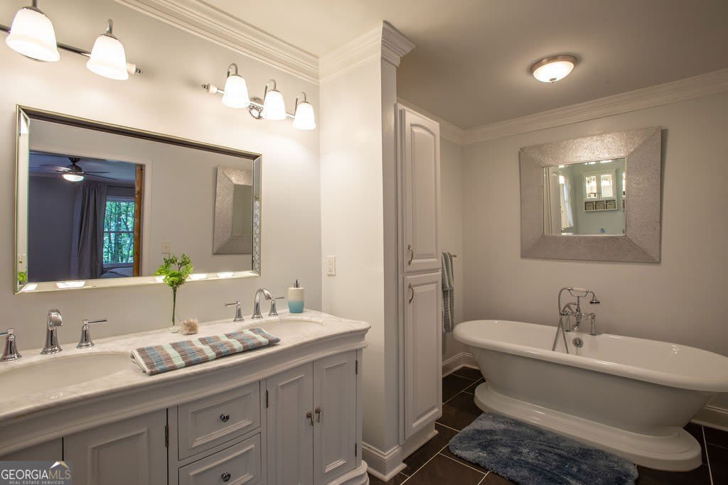297 Graves Road – photo 4