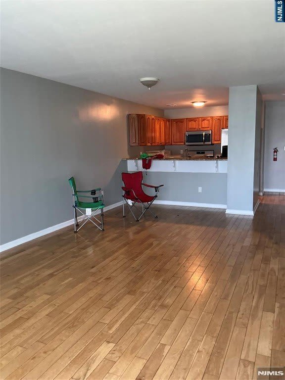 102 Berry Street – photo 5