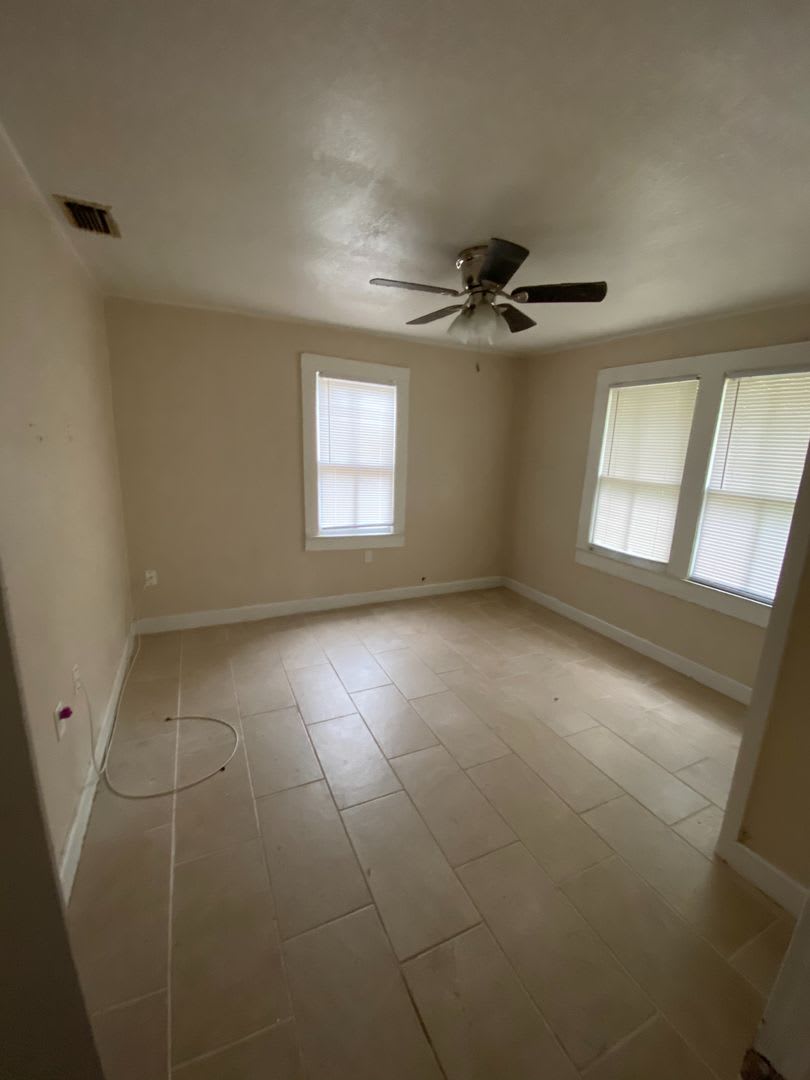 1144 Howard St – photo 5