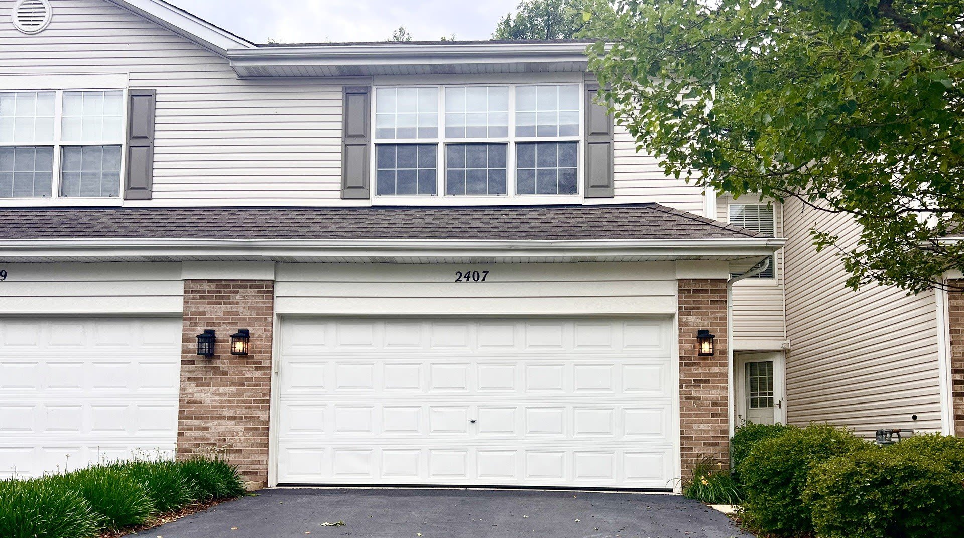 2407 Stoughton Circle – photo 1