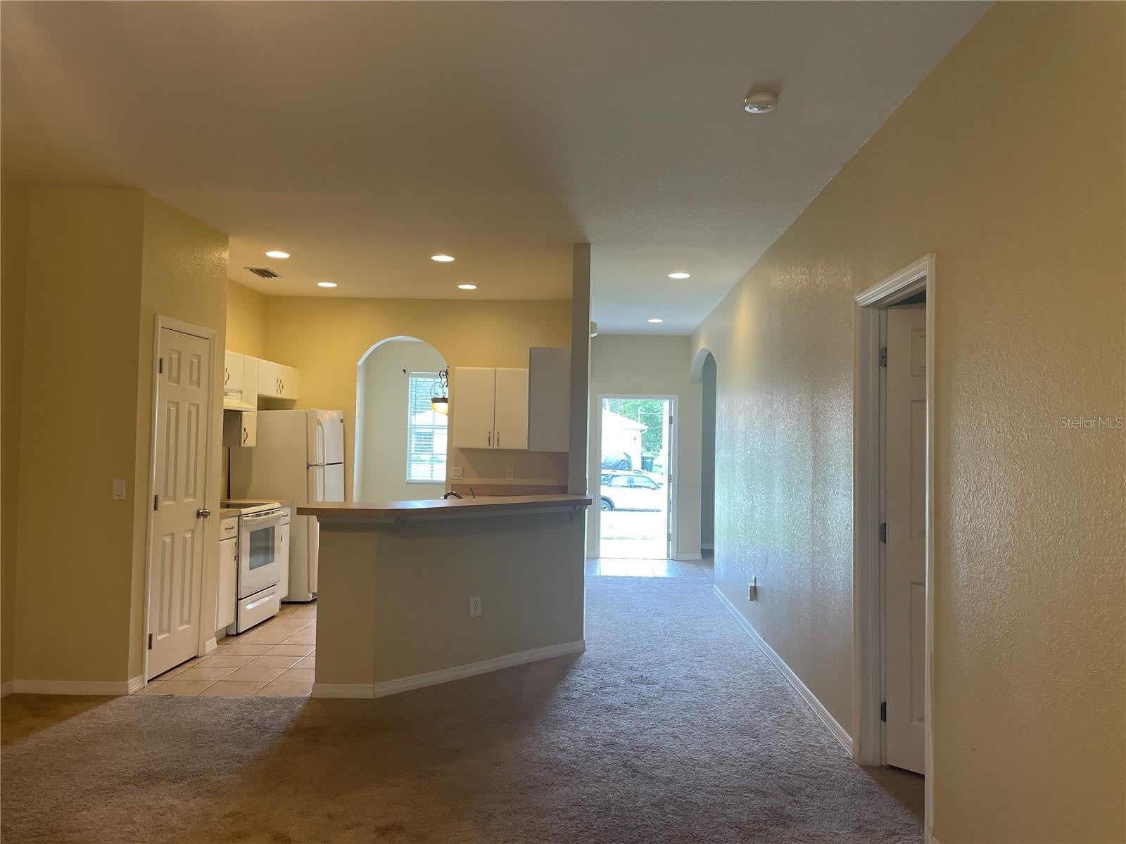 1818 GOVERNOR Avenue – photo 2