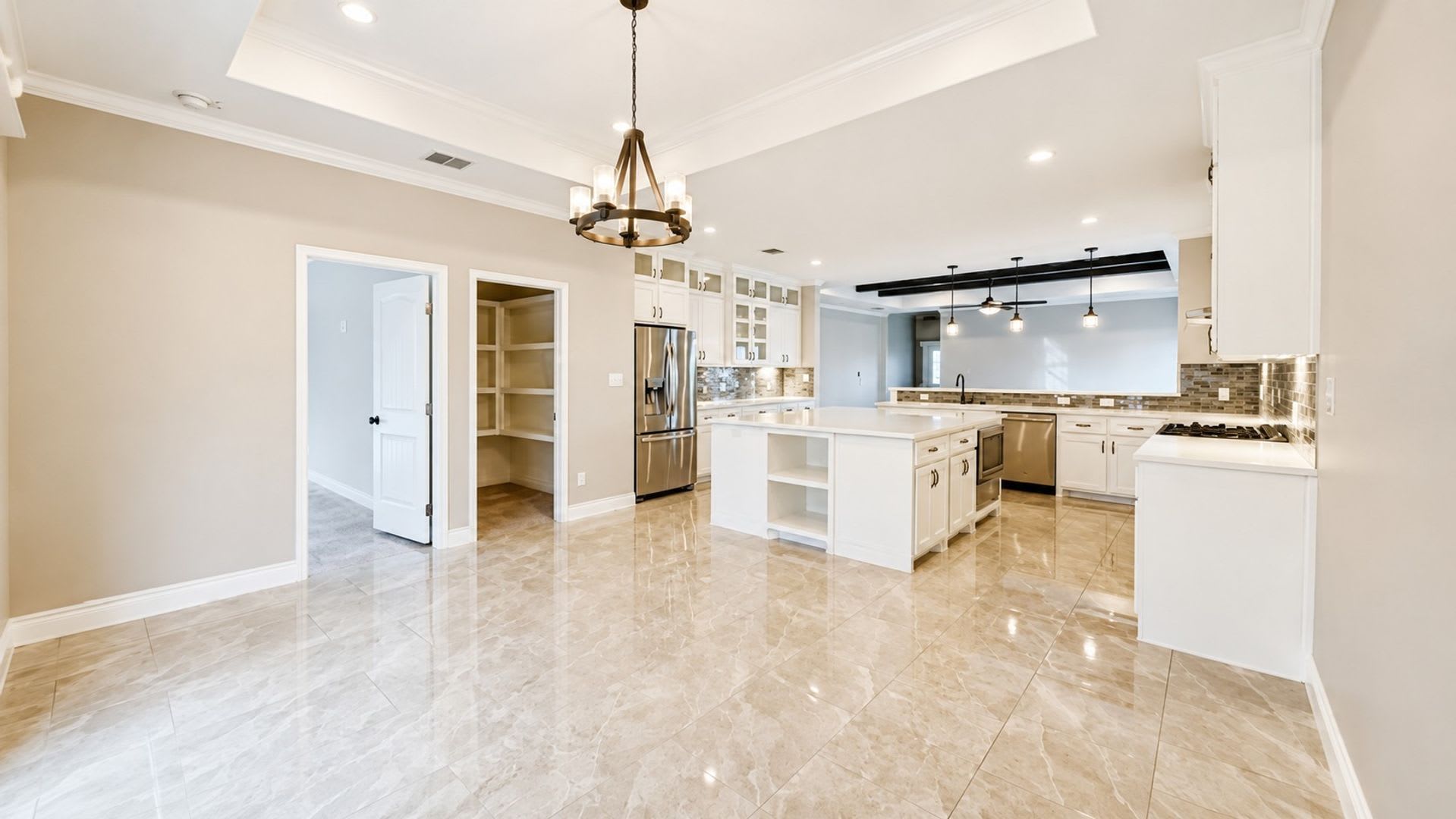 Spacious New Built 4 Bd 2 5 Bth – photo 3