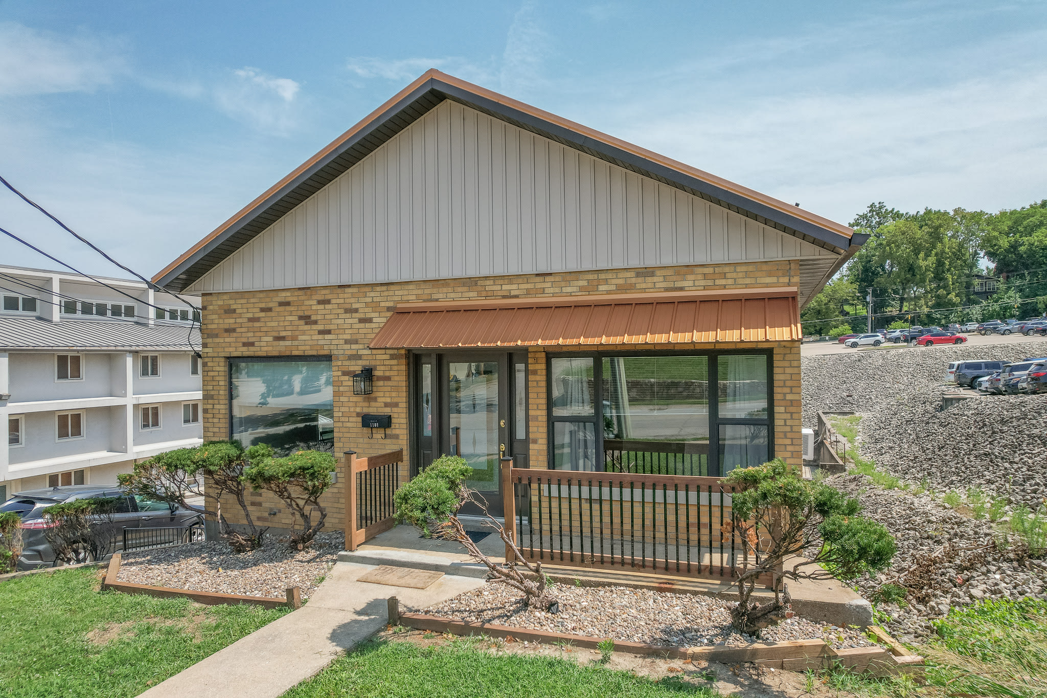1101 Madison Street 1 – photo 1