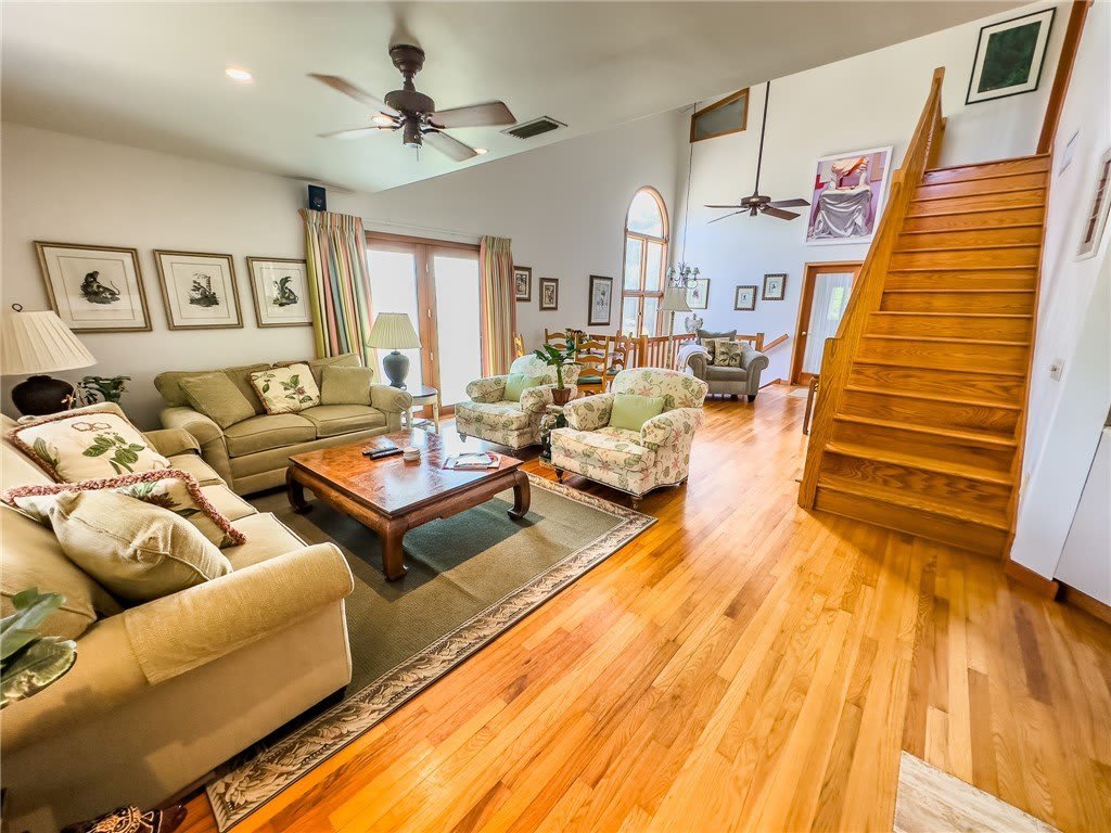 725 Conn Way – photo 4
